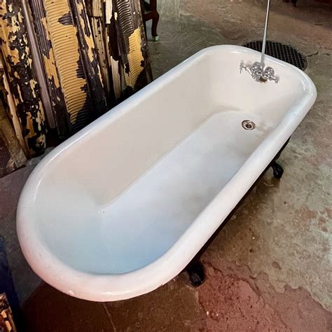 clawfoot bathtubs used